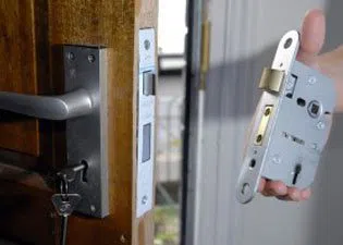 Cleveland Elite Locksmith Cleveland, OH 216-606-9009 - 6a-Locks-Replace